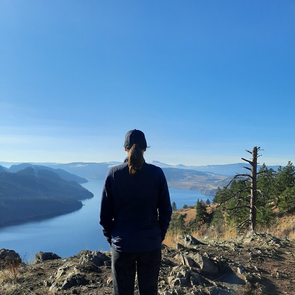 Meet your Posher, Joanna - Picture 1 of 1